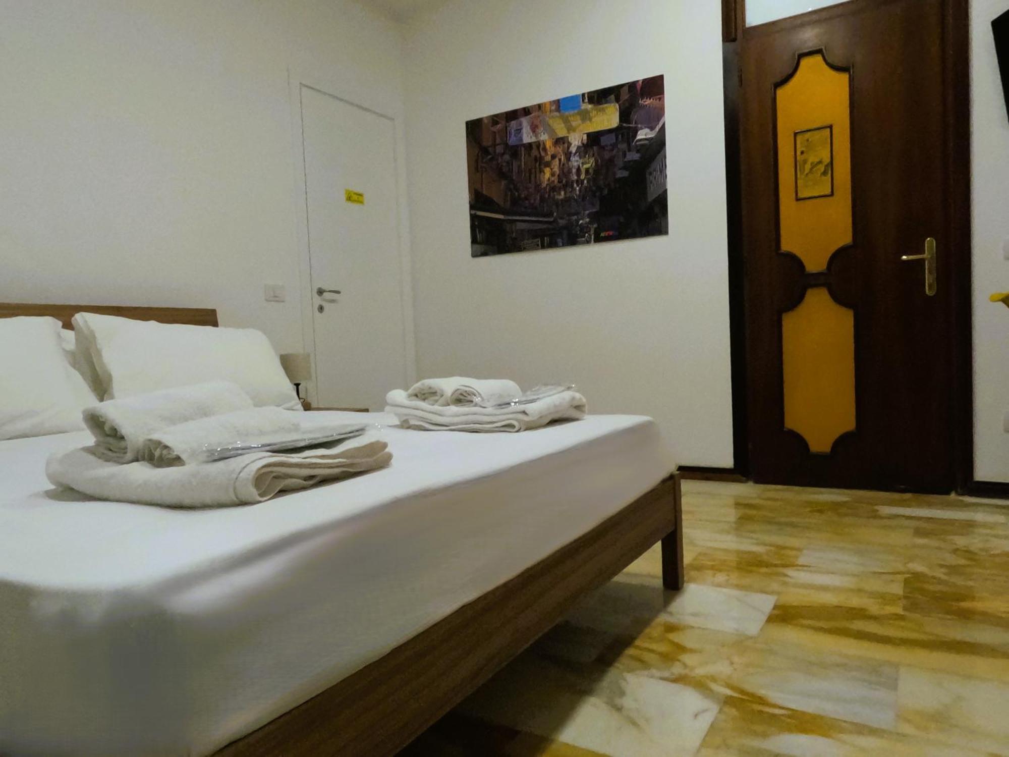 Punto Felice Riviera - Centro Citta Lungomare Caracciolo Hotel เนเปิลส์ ภายนอก รูปภาพ