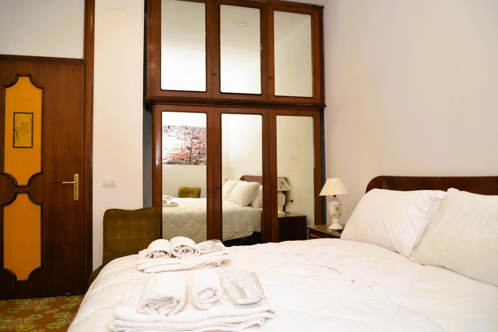 Punto Felice Riviera - Centro Citta Lungomare Caracciolo Hotel เนเปิลส์ ภายนอก รูปภาพ